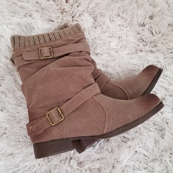 Shoes - Boots